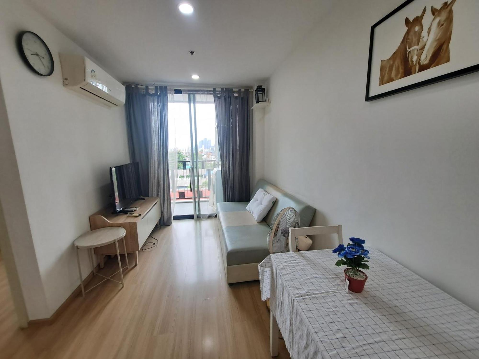Condo In Bangkok With Swimming Pool Near Malls And Train 外观 照片