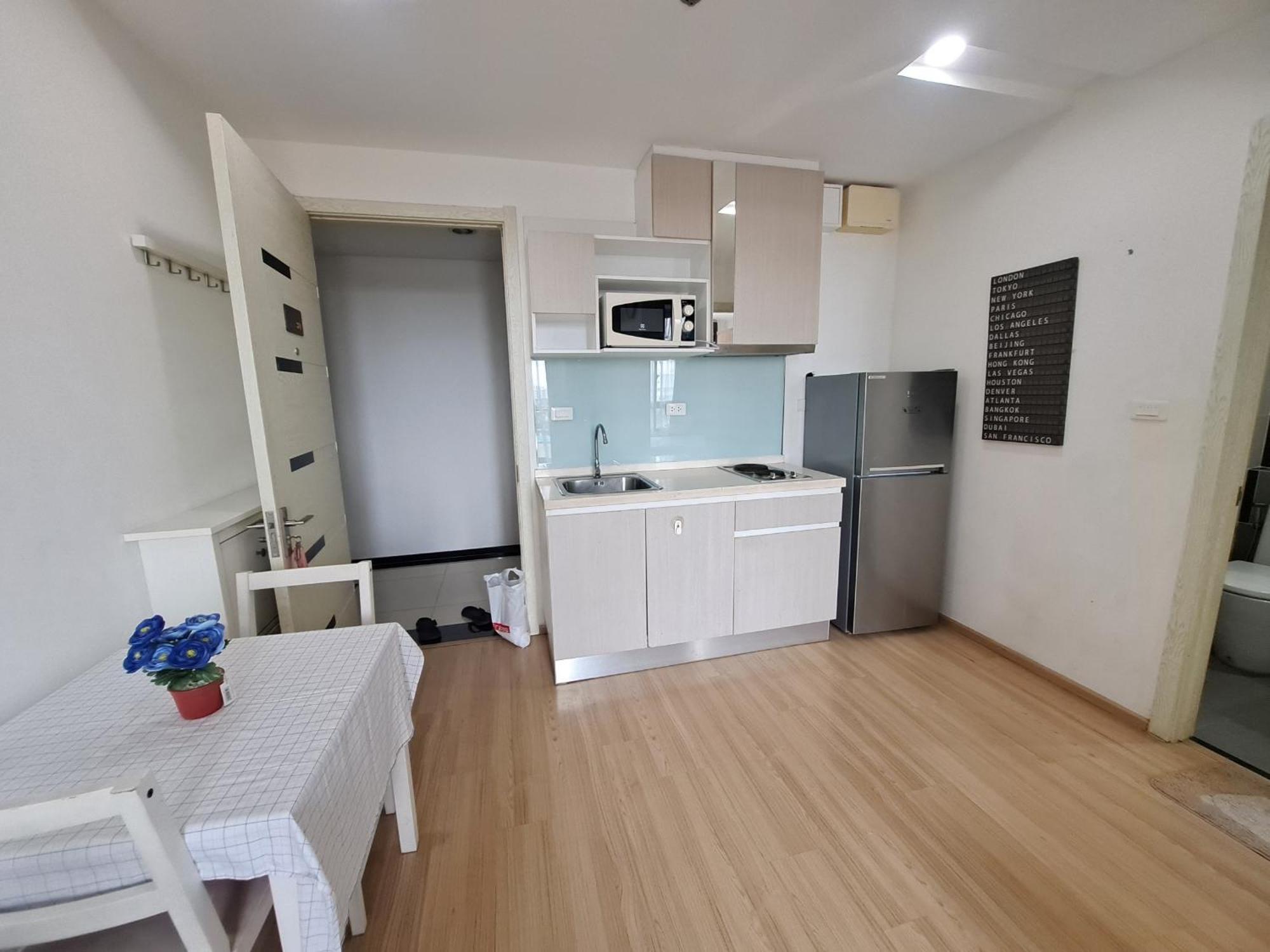 Condo In Bangkok With Swimming Pool Near Malls And Train 外观 照片